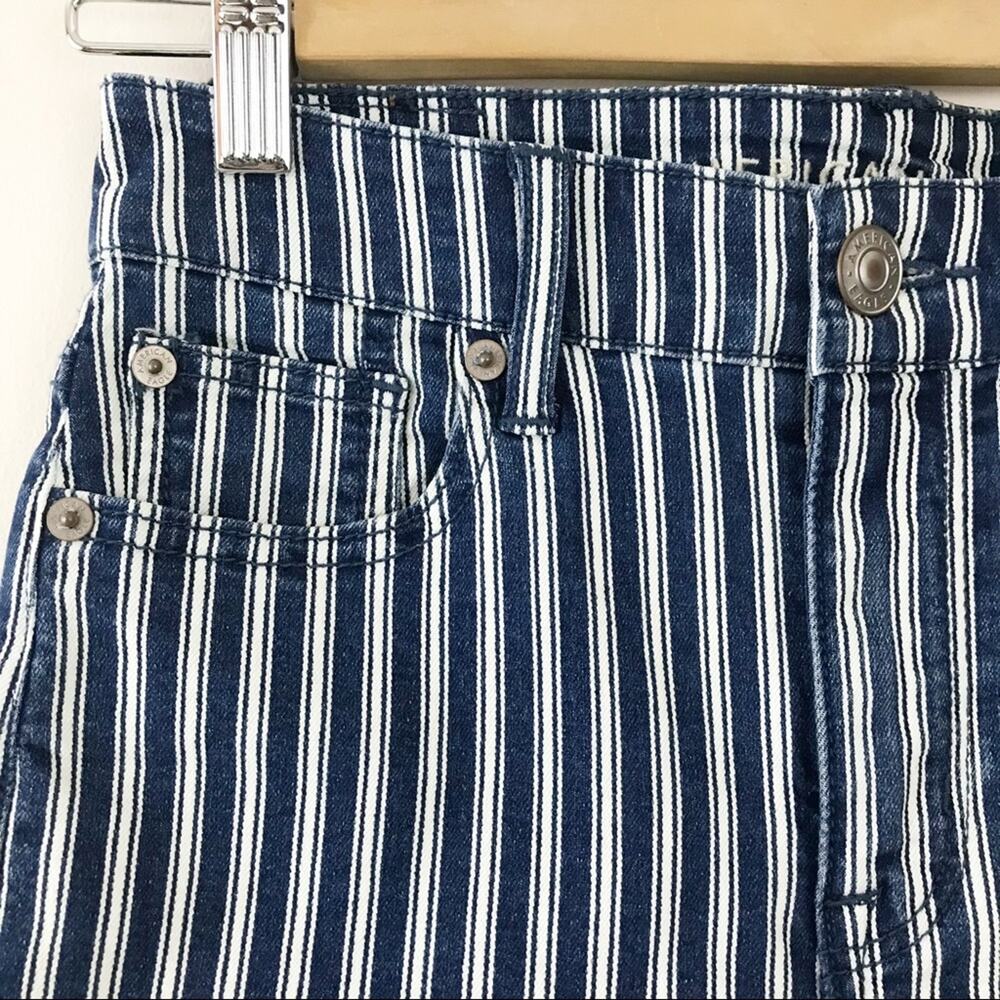 American Eagle next level stretch Engineer stripe hi rise shortie jean shorts 0 - Picture 3 of 9